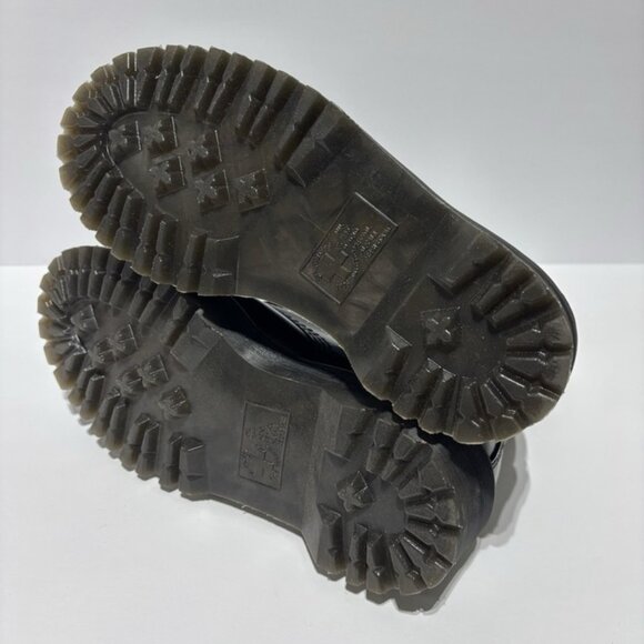 $_12.JPG?set_id=880000500F Dr. Martens Women’s Molly Black Leather Platform Boots, Size US 6M, UK 4